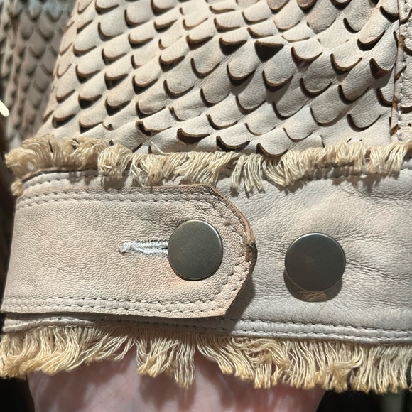 NWOT RIDICULOUS LEATHER JACKET…(JAKETT IS COMPANY) ONE OF A KIND!😍 ITS SO COOL🔥 - Picture 12 of 14